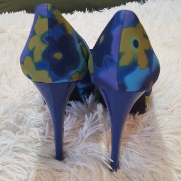 Jessica Simpson heels - Picture 5 of 8